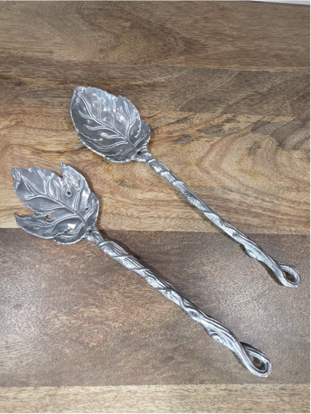 VTG Arthur Court Tong Set Grape Vine Leaf Salad 2 pc Fork Spoon Silver Aluminum